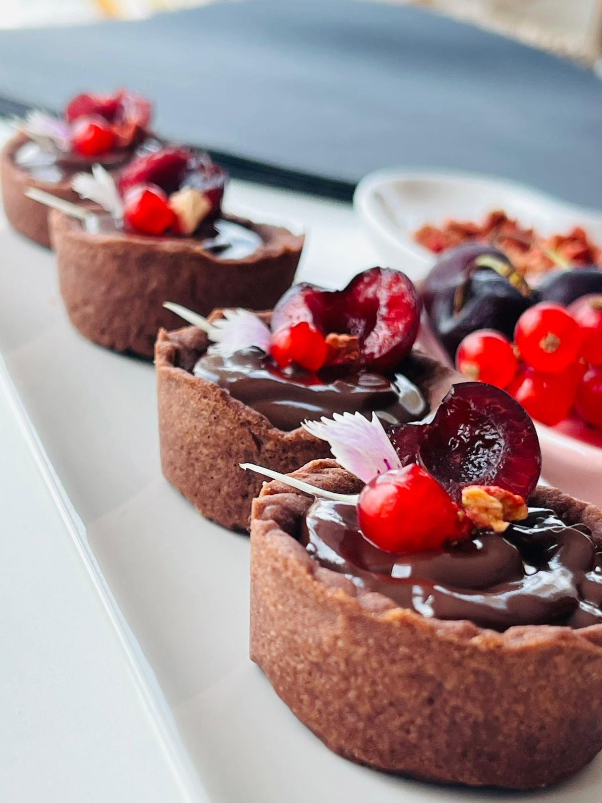 Tartaleta de chocolate y cereza