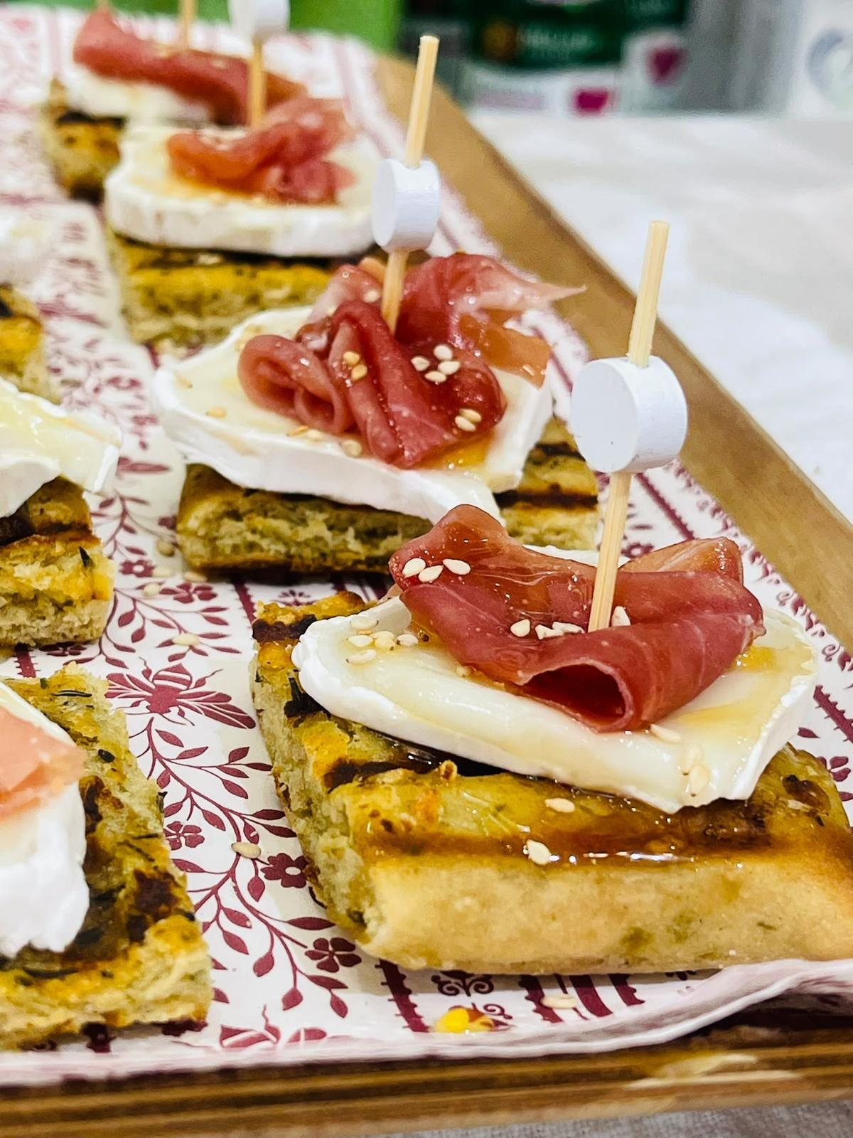 Cheese and cured ham toast